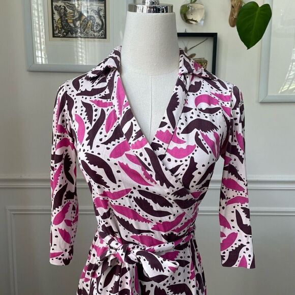 Diane Von Furstenberg Wrap Dress Feathered Leaves Pink Brown Silk 2 - Picture 2 of 8